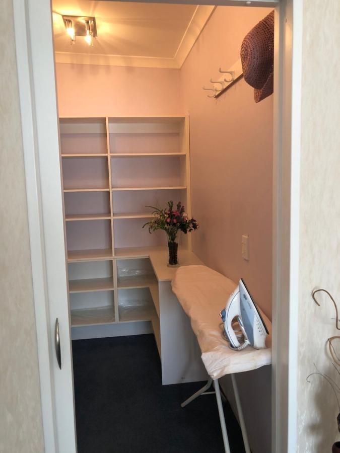 A Cozy Room With It'S Own Privacy アッパー・ハット エクステリア 写真